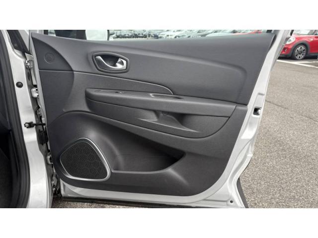 Renault Captur image 9