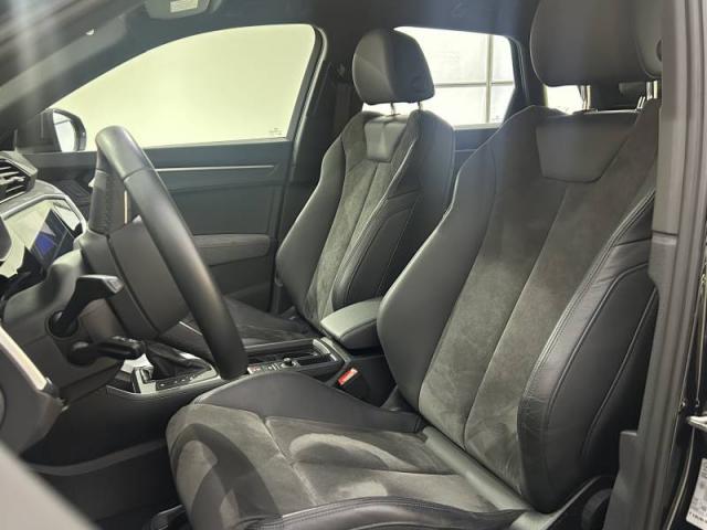 Audi Q3 image 1