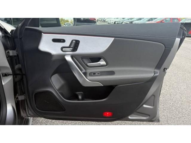Mercedes Benz Cla image 8