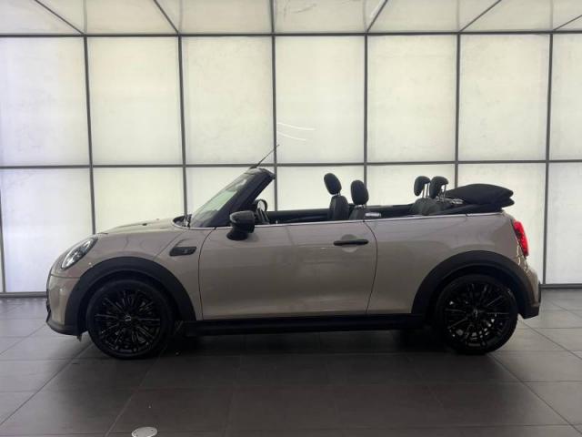 Mini Cabrio image 3