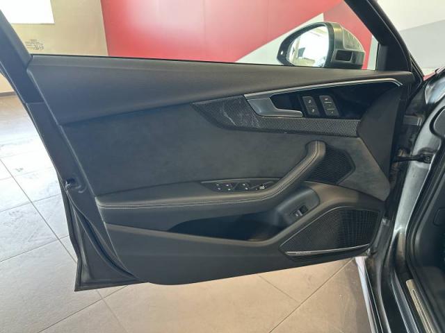 Audi S4 Avant image 4
