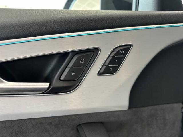 Audi Q8 image 9