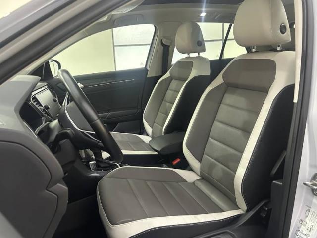 Volkswagen T-Roc image 9