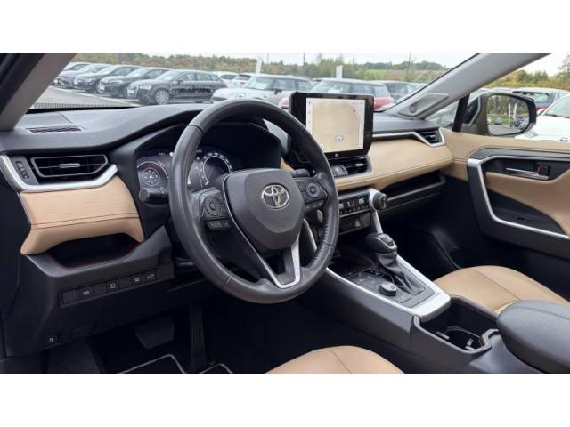 Toyota Rav4 image 3