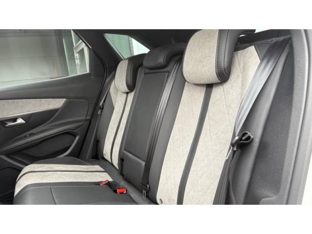 Peugeot 3008 image 2
