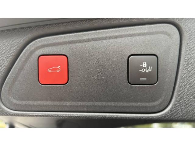 Peugeot 3008 image 8