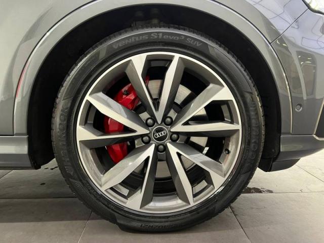 Audi Q7 image 1