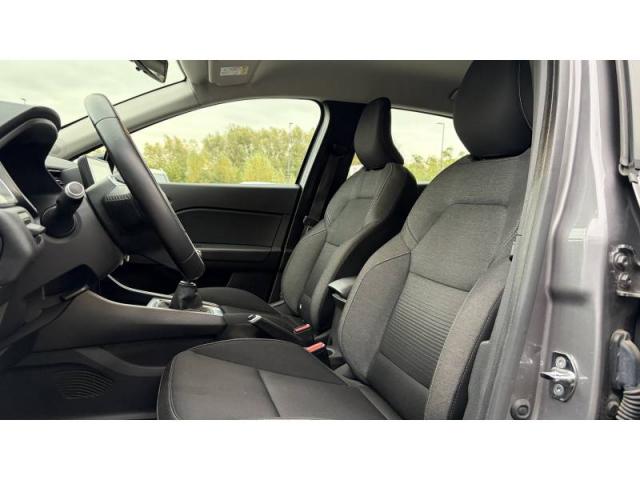 Renault Captur image 2
