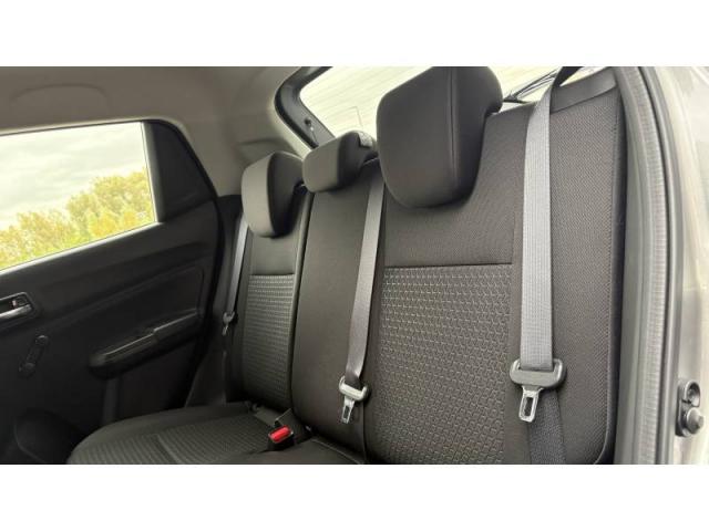 Suzuki Swift image 8