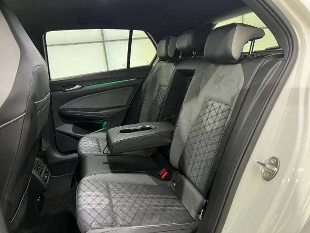 Volkswagen Golf image 9