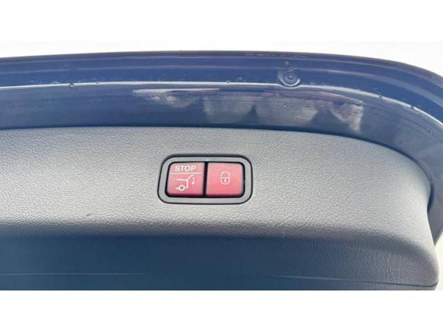 Mercedes Benz Glc image 8