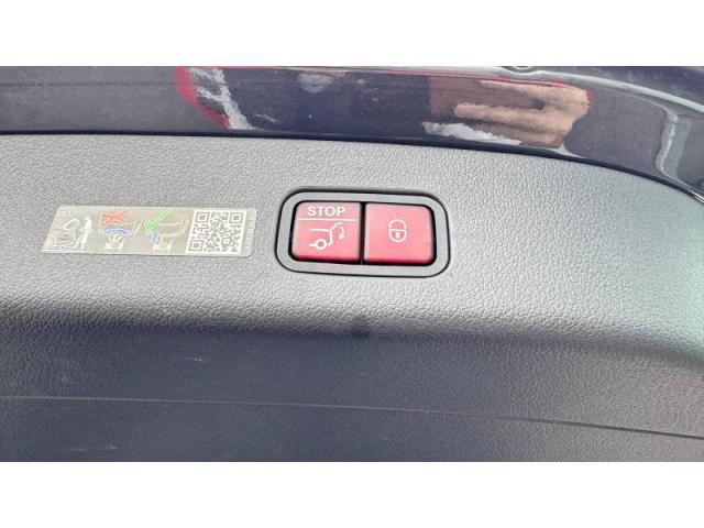 Mercedes Benz Glc image 6