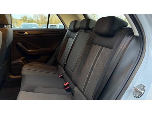 Volkswagen T-Roc image 8