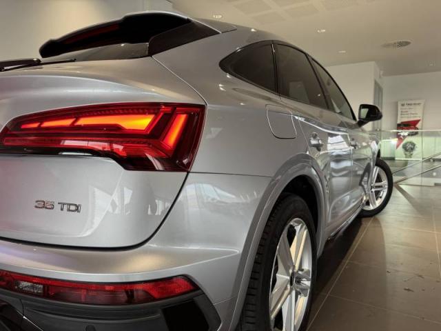 Audi Q5 Sportback image 9