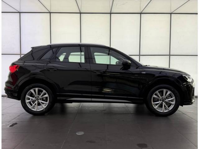 Audi Q3 image 1