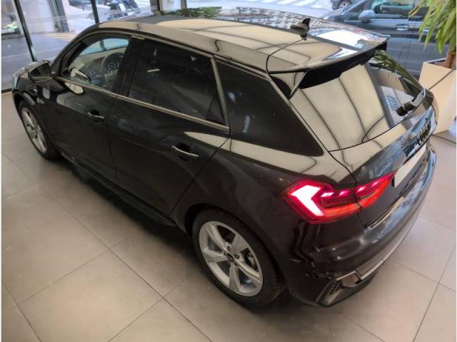 Audi A1 Sportback image 1