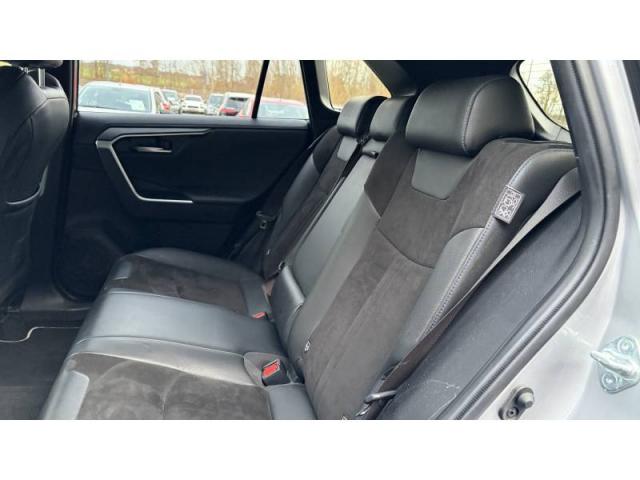 Toyota Rav4 image 9