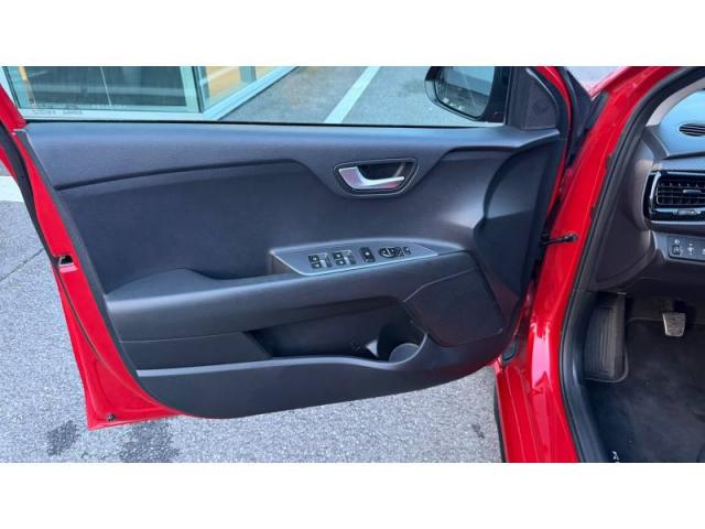 Kia Rio image 5