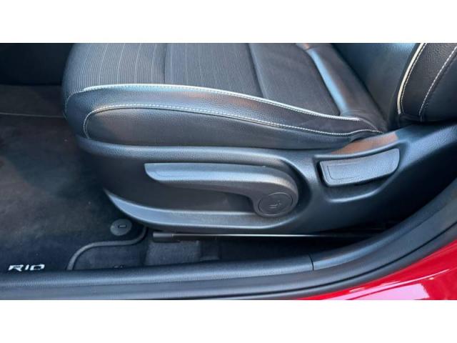 Kia Rio image 7
