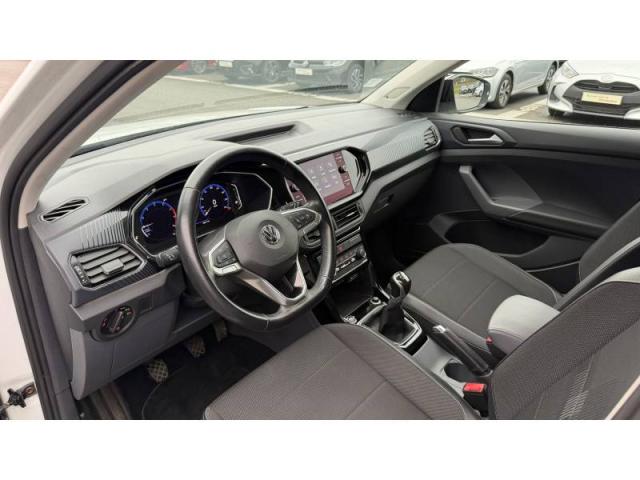 Volkswagen T-Cross image 1