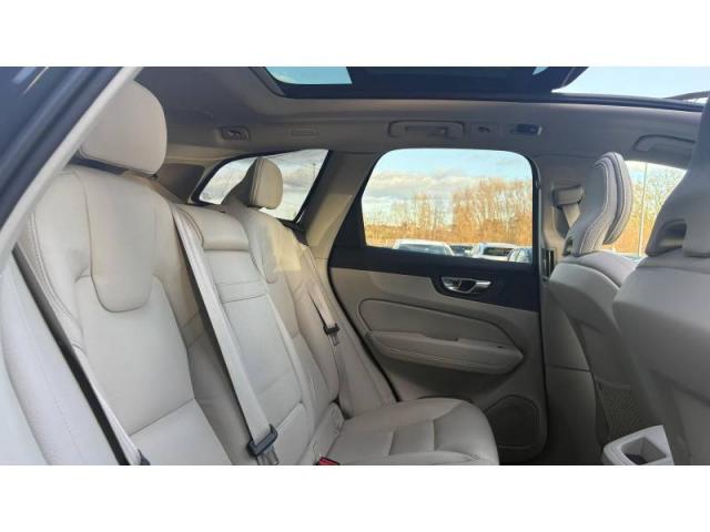 Volvo Xc60 image 9
