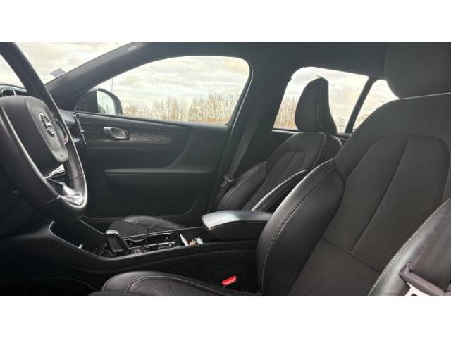 Volvo Xc40 image 6