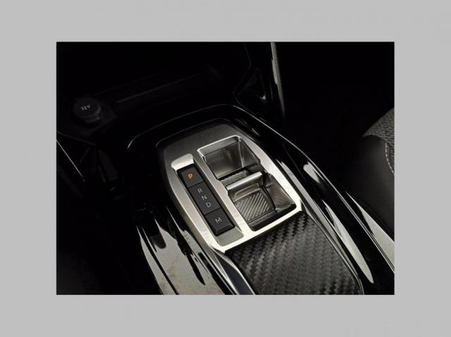 Peugeot 2008 image 1