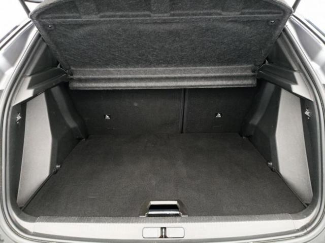 Peugeot 2008 image 1