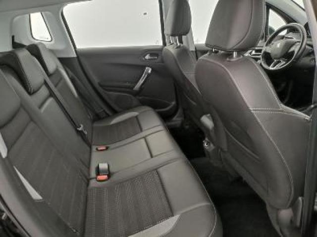 Peugeot 2008 image 1