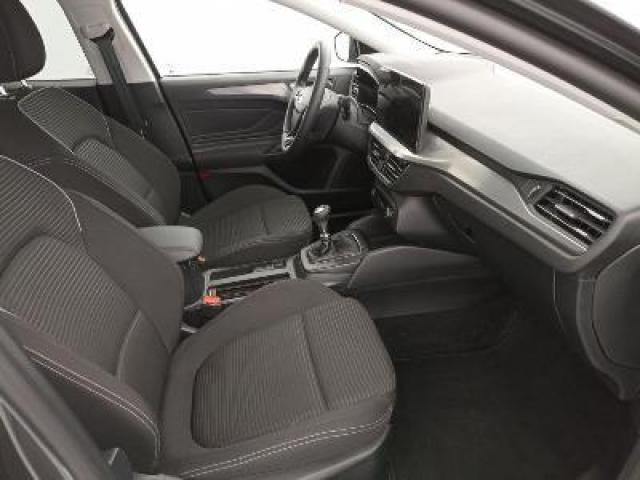 Ford Focus image 8