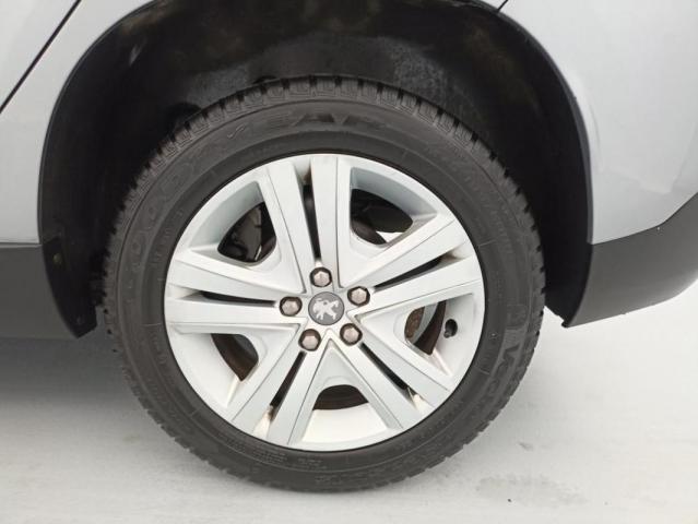 Peugeot 2008 image 8