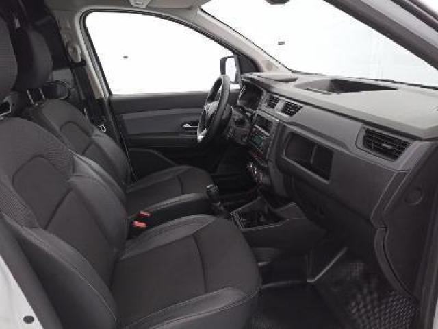 Renault Express Van image 9