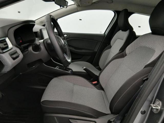 Renault Clio image 8