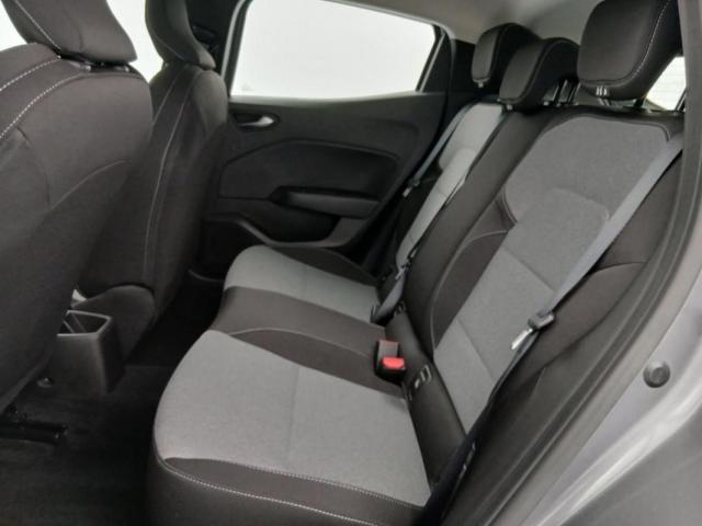 Renault Clio image 6