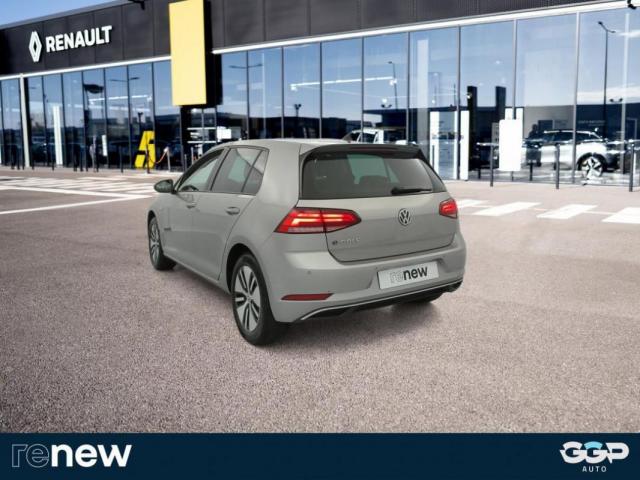 Volkswagen Golf image 9