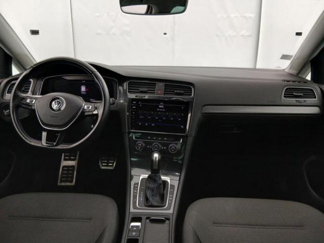 Volkswagen Golf image 3