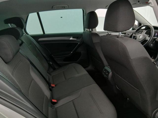 Volkswagen Golf image 6
