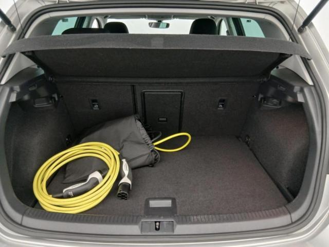 Volkswagen Golf image 7