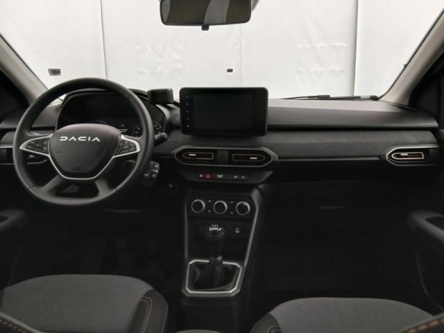 Dacia Sandero image 1