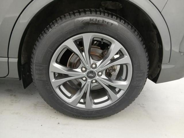 Ford Kuga image 3