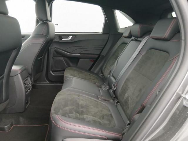 Ford Kuga image 1