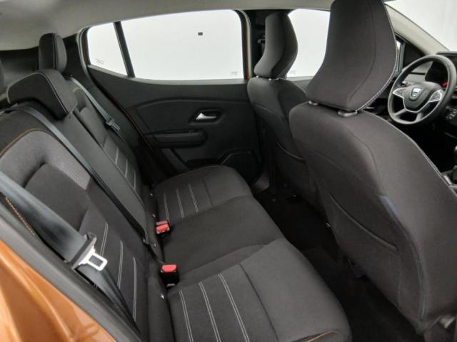 Dacia Sandero image 2
