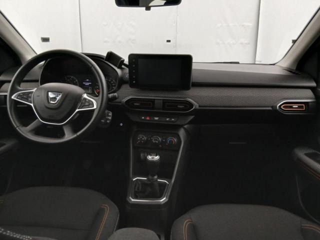 Dacia Sandero image 2