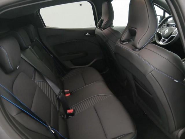 Renault Clio image 2