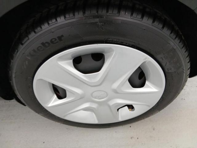 Ford Fiesta image 8
