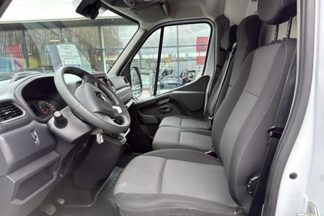 Renault Master image 2