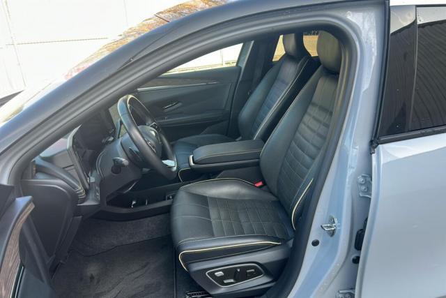 Renault Mégane E-Tech image 9