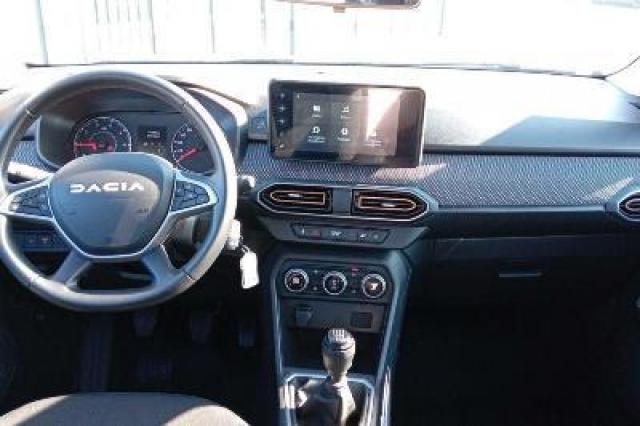 Dacia Sandero image 2