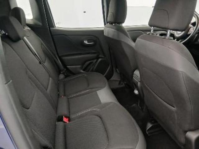 Jeep Renegade image 4