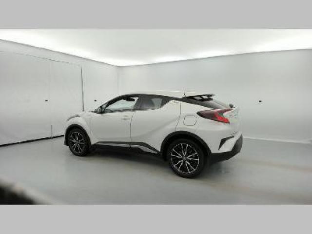 Toyota C-Hr image 2